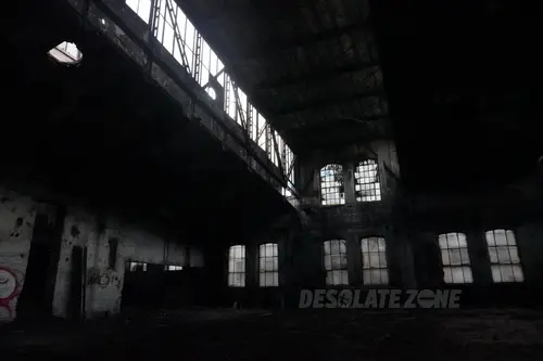Opuszczona Fabryka Maszyn Elektrycznych Indukta S.A. - zdjęcie 20/69