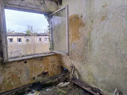 Opuszczone hale i piwnice - zdjęcie 8/12