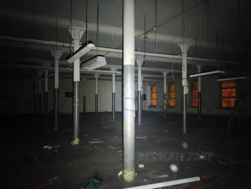 Opuszczony budynek wielofunkcyjny, Łódź