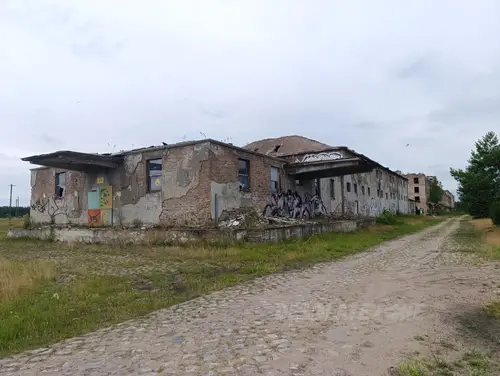 Opuszczone budynki po dawnych koszarach wojskowych, Borne Sulinowo - photo 35/40
