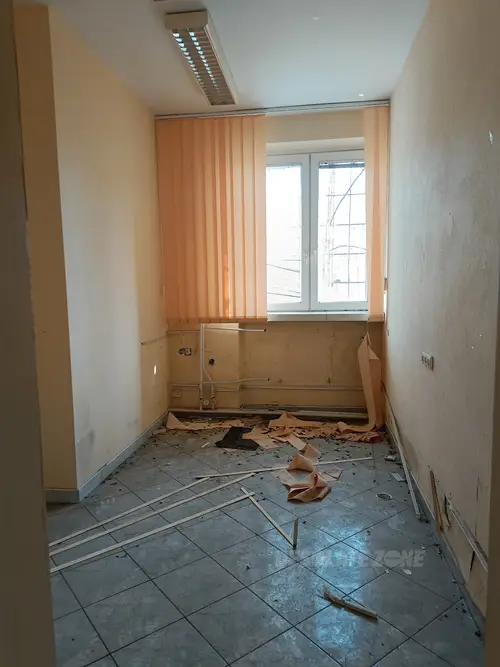 Opuszczone biuro - zdjęcie 18/21