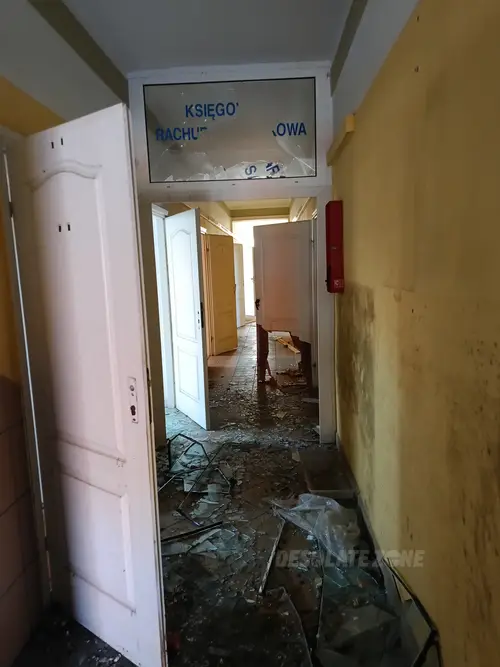 Opuszczone biuro - zdjęcie 21/21