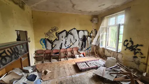 Opuszczony sierociniec, Wierzchucinek - zdjęcie 8/21