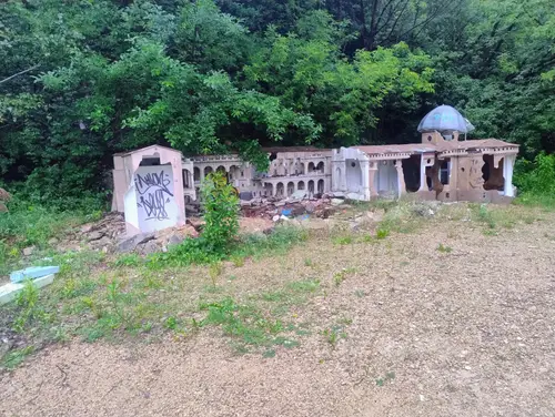 Opuszczony Park Miniatur Sakralnych Złota Góra w Częstochowie