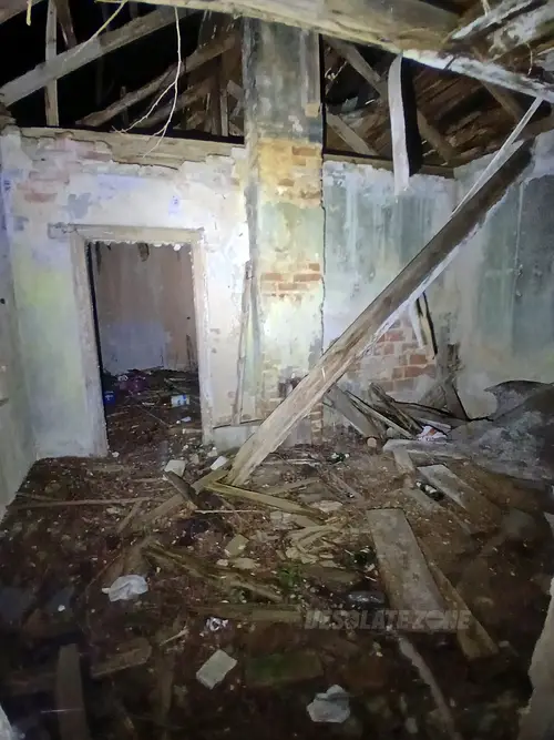 Siedlisko z pomieszczeniem gospodarczym - photo 2/4
