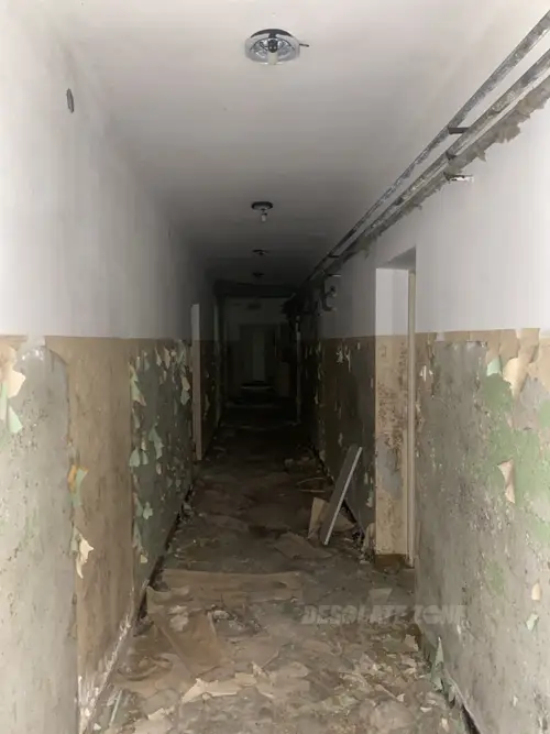 Opuszczone dwa budynki