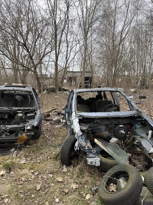 Opuszczony mechanik samochodowy