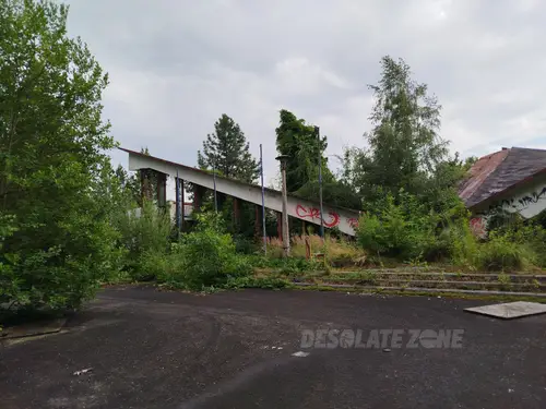 Hala Targowa na skraju Parku Śląskiego