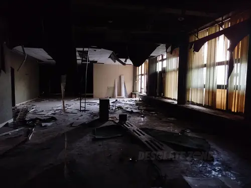 Hale targowe i biurowiec - zdjęcie 7/23
