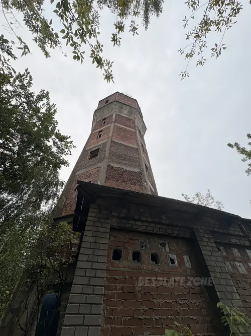 Opuszczona wieża ciśnień, Zgierz - zdjęcie 2/8