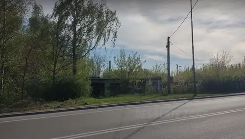 Opuszczony mechanik samochodowy