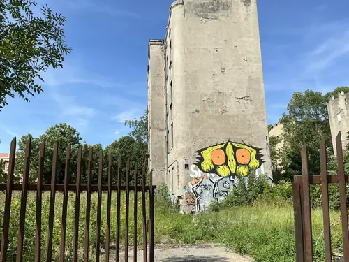 Opuszczona kamienica - photo 1/12