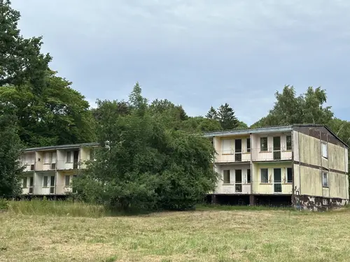 Opuszczony Ośrodek Wczasowy PRL – Trzęsacz - zdjęcie 1/21