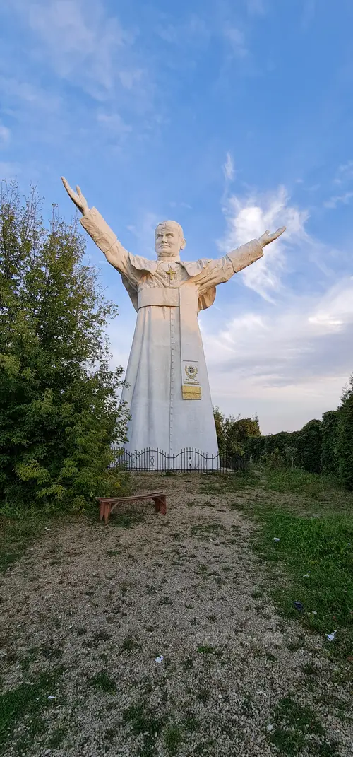 Opuszczony Park Miniatur Sakralnych Złota Góra w Częstochowie - photo 6/53