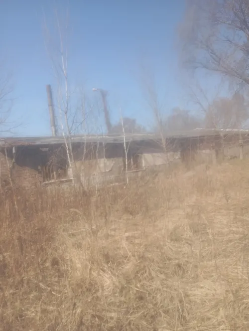 Zniszczony budynek - zdjęcie 1/1