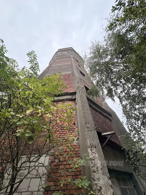 Opuszczona wieża ciśnień, Zgierz - zdjęcie 3/8