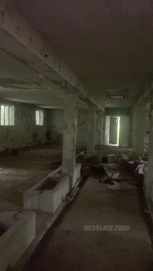 Opuszczone schronisko - zdjęcie 2/9