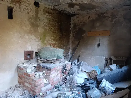 Opuszczone gospodarstwo - zdjęcie 5/11