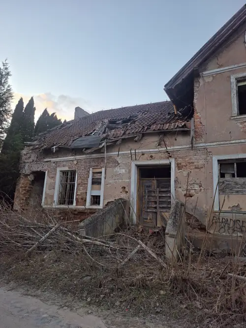 Opuszczona posiadłość Bukwałd