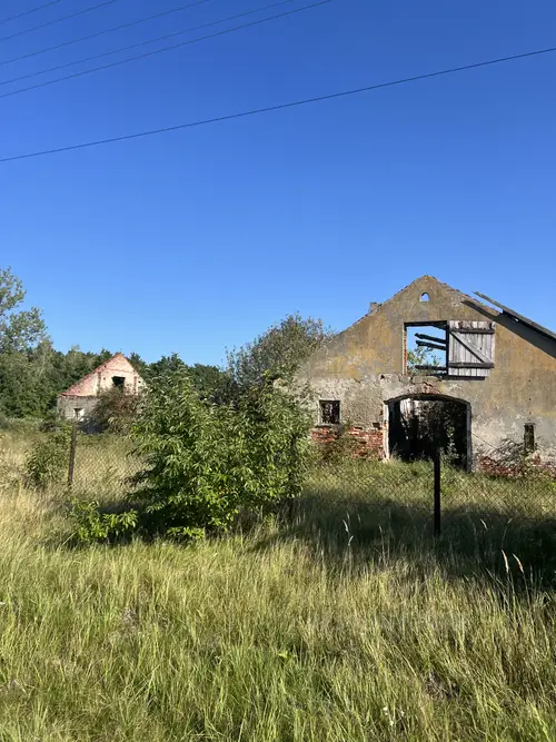 ruiny domu - zdjęcie 3/4