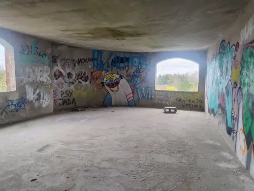 Opuszczona willa na Rokiciu - zdjęcie 7/22