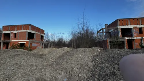 Niedokończone domy - zdjęcie 2/6