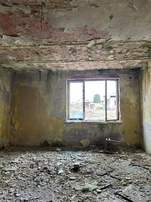 Porzucona budowa domu