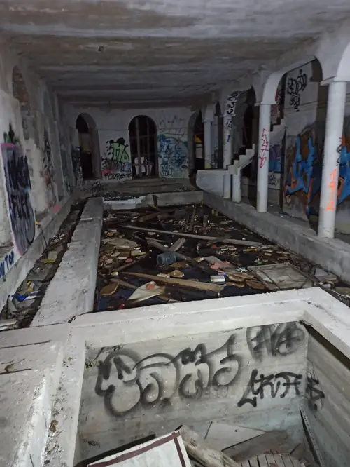Opuszczona Willa w Wieliczce - photo 2/54