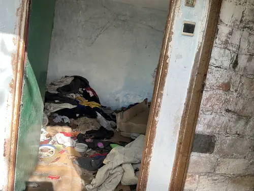 Dwa opuszczone domki - zdjęcie 4/17