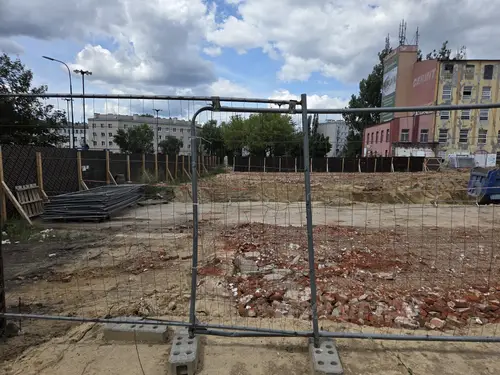 Opuszczony budynek wielofunkcyjny, Łódź - zdjęcie 4/69