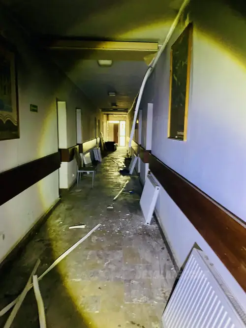 Opuszczony hotel - photo 3/15