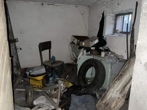 Opuszczony dom z działającym prądem. - zdjęcie 5/9