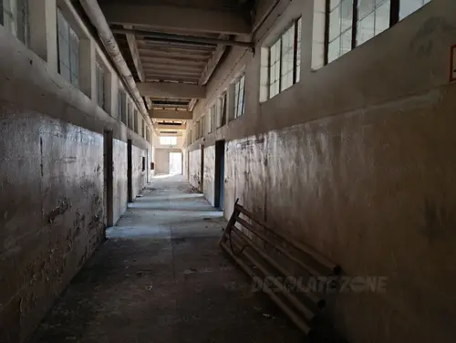 Opuszczony budynek szpitala - photo 22/40