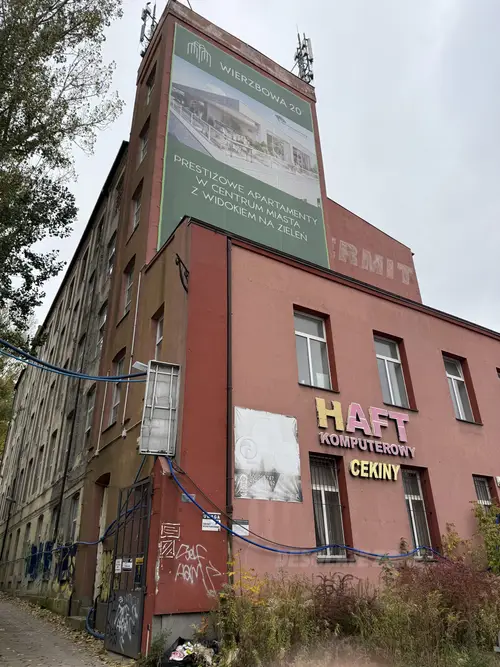 Opuszczony budynek wielofunkcyjny, Łódź - zdjęcie 1/81