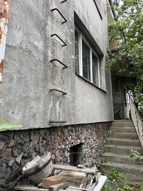 Opuszczony dom - zdjęcie 10/10
