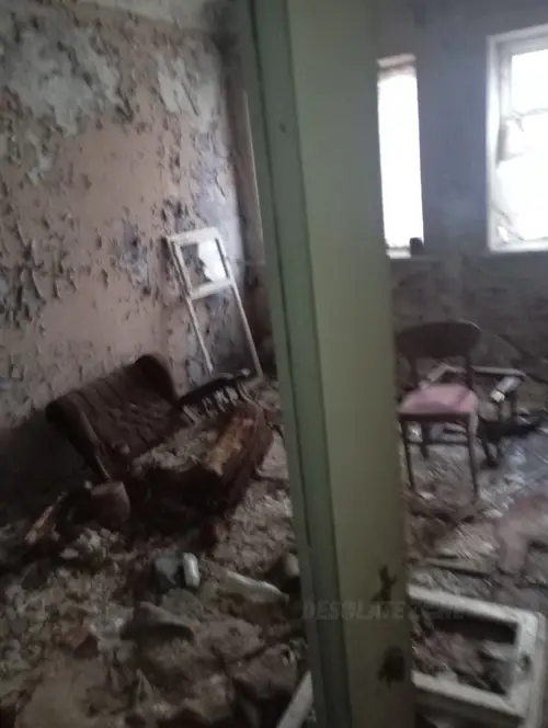 Dom z dwoma samochodami