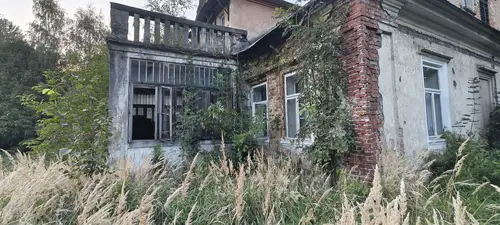 Dwór w Pisarzowicach - zdjęcie 7/13