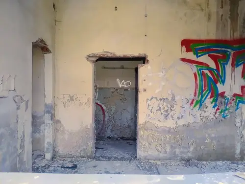 Opuszczony zakład - zdjęcie 11/19