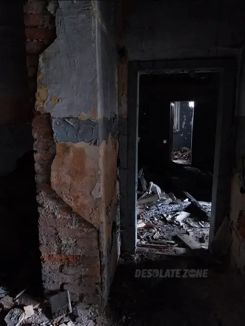 Opuszczony Dom - zdjęcie 1/4