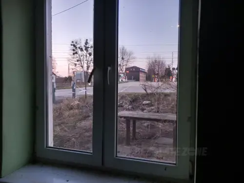 Opuszczony domek z garażem - zdjęcie 29/41