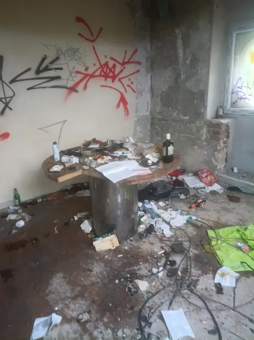 Fabryka i hale szedowe, biura - zdjęcie 14/135