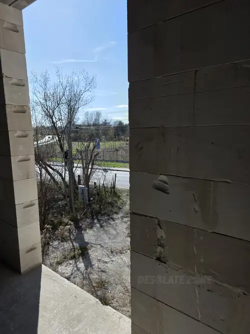 Niedokończony dom - zdjęcie 18/30