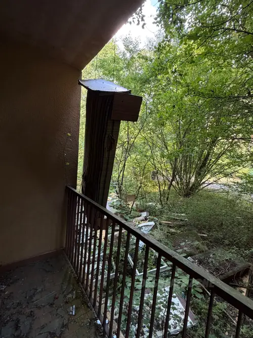 Opuszczony ośrodek "Villa Rosa" - photo 4/78