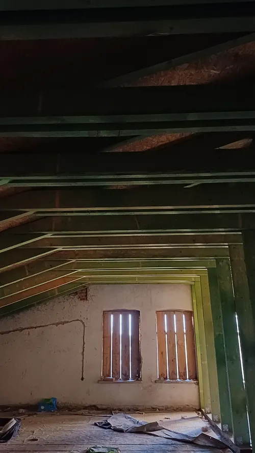 Neorenesansowy budynek dworu, należący do rodu Tieschowitzów, Zabrze