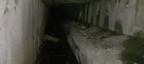 Opuszczone kanał ściekowy - zdjęcie 3/4