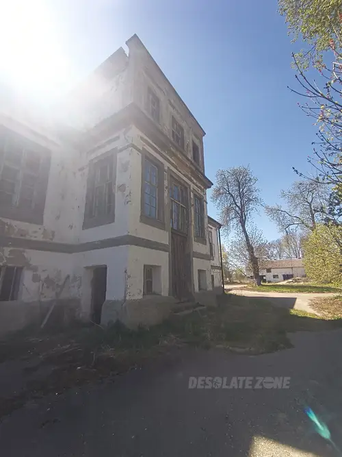 Pałac w Kładnie - zdjęcie 2/10