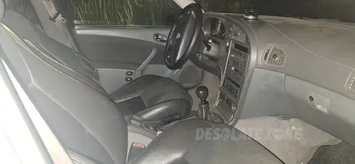 Opuszczony SAAB 9-5 - zdjęcie 9/11