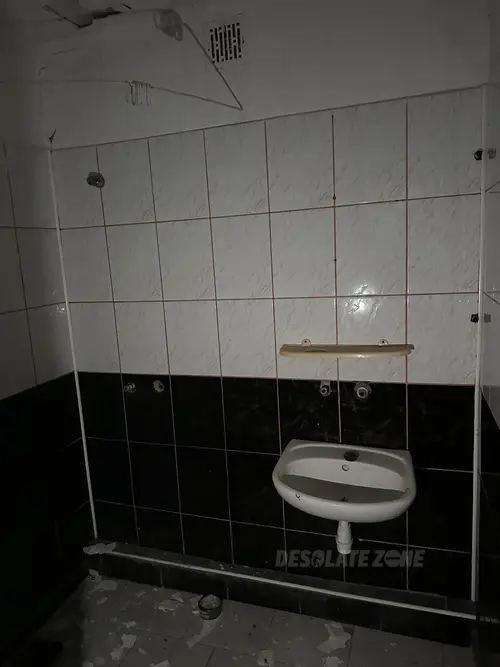 Opuszczony Ośrodek Wczasowy PRL – Trzęsacz - zdjęcie 11/21