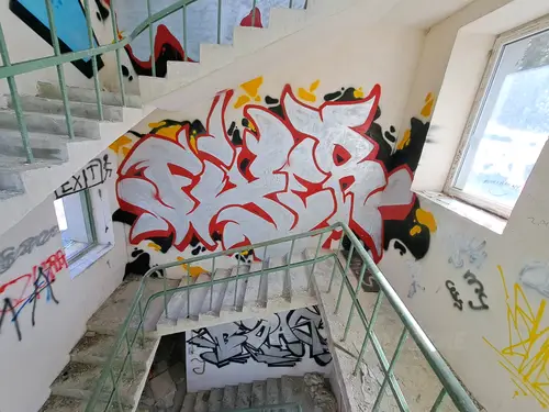 Opuszczony hotel Black Tower