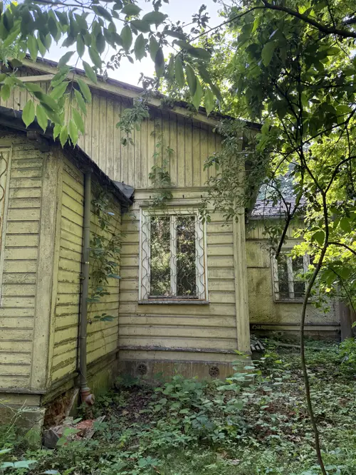 Opuszczony dom - zdjęcie 2/6